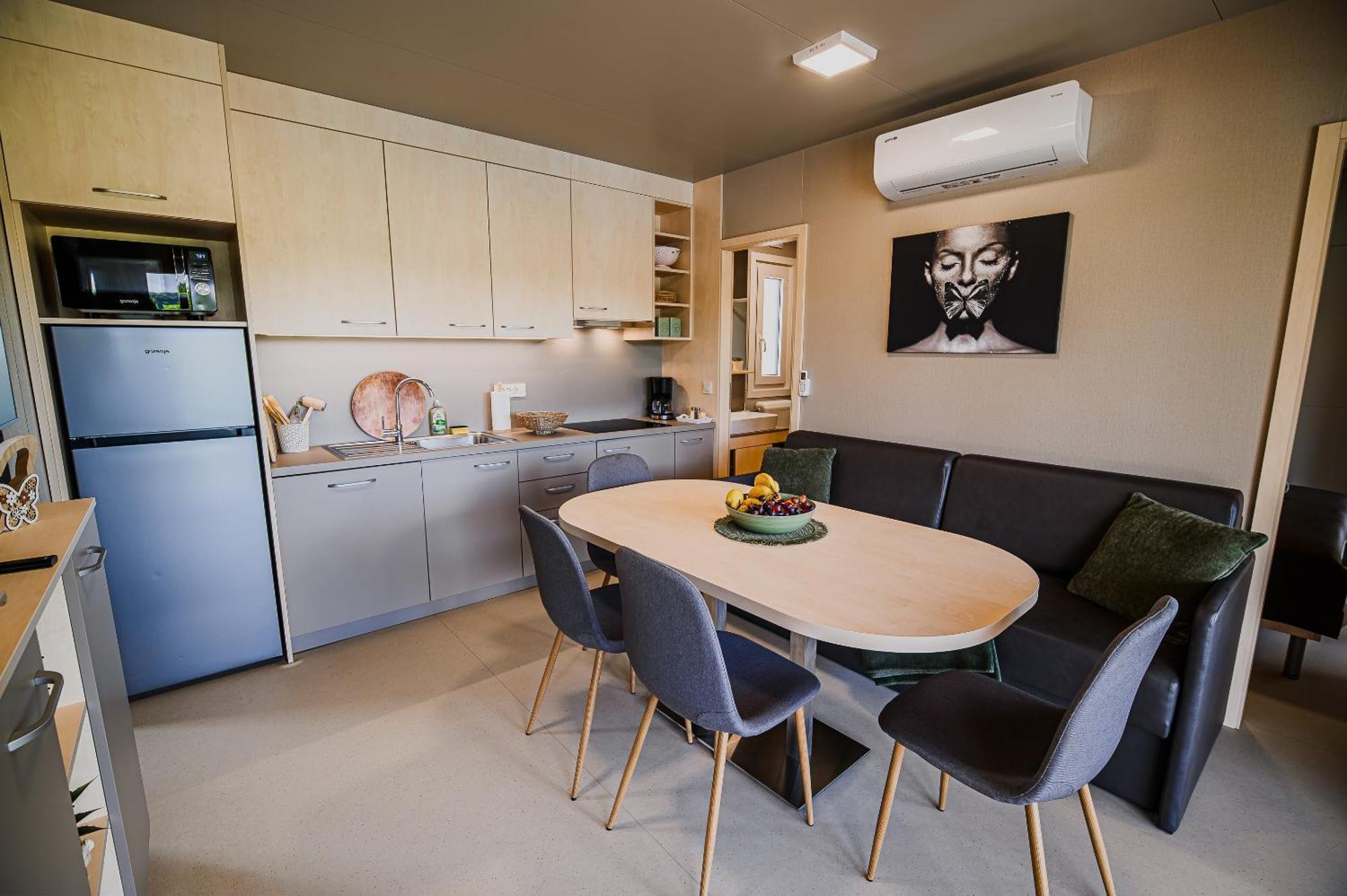 Deluxe Lake View Mobile Homes With Thermal Riviera Tickets Catez ob Savi Exteriör bild