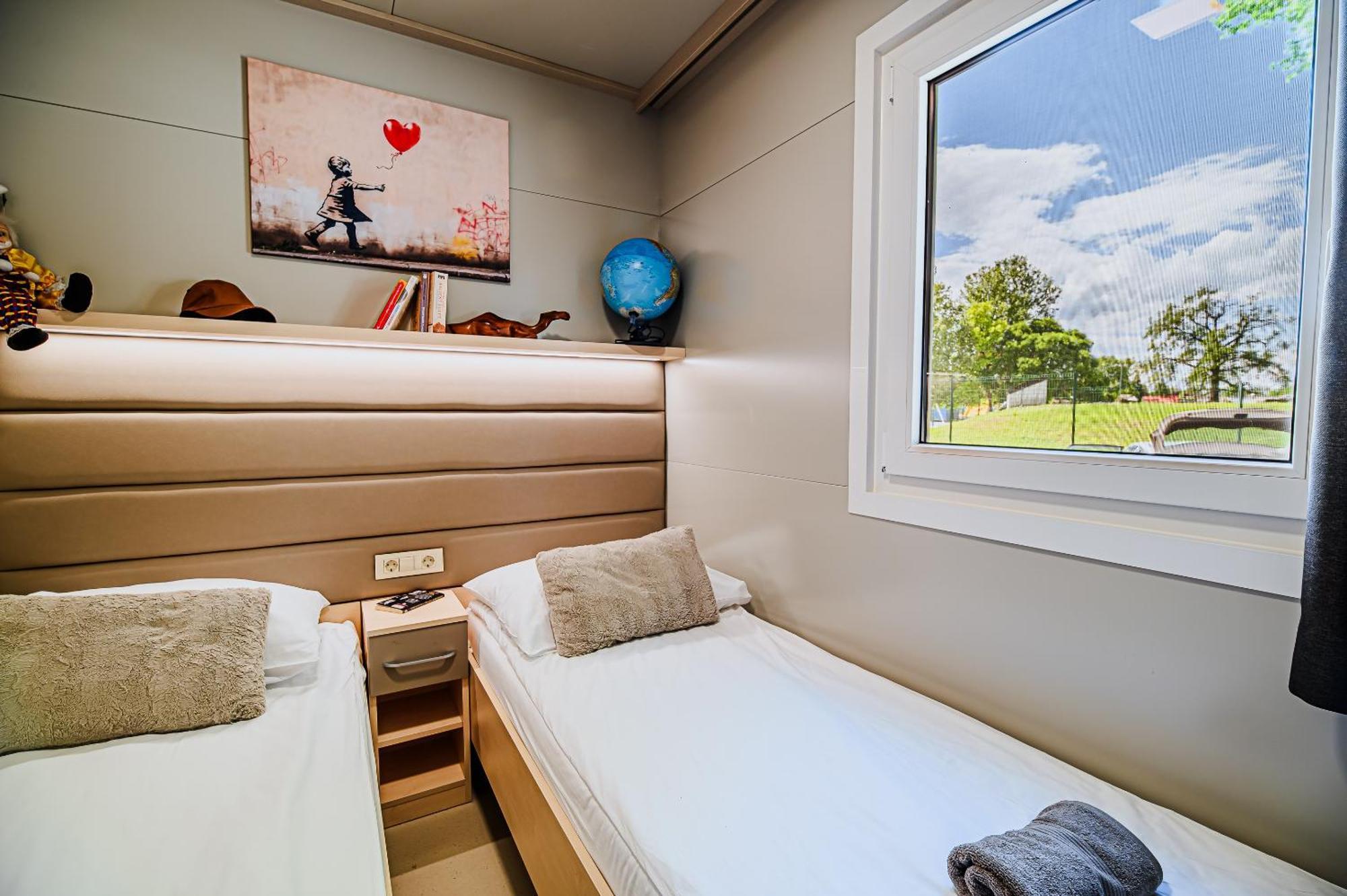 Deluxe Lake View Mobile Homes With Thermal Riviera Tickets Catez ob Savi Exteriör bild