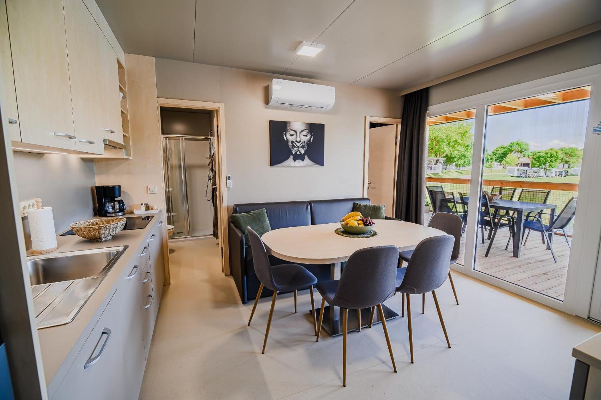Deluxe Lake View Mobile Homes With Thermal Riviera Tickets Catez ob Savi Exteriör bild